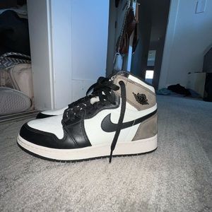 Air Jordan 1 Retro High OG 'Dark Mocha’